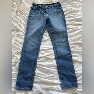 Old Navy Women's Curvy Mid-Rise Jeans in Blue